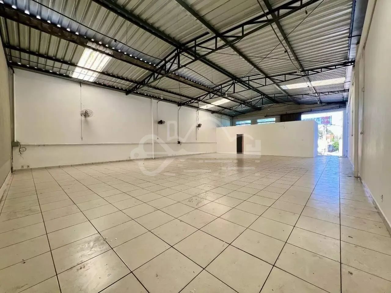 GALPÃO | BAIRRO CÉU AZUL  R$ 7.500,00 - Foto 4