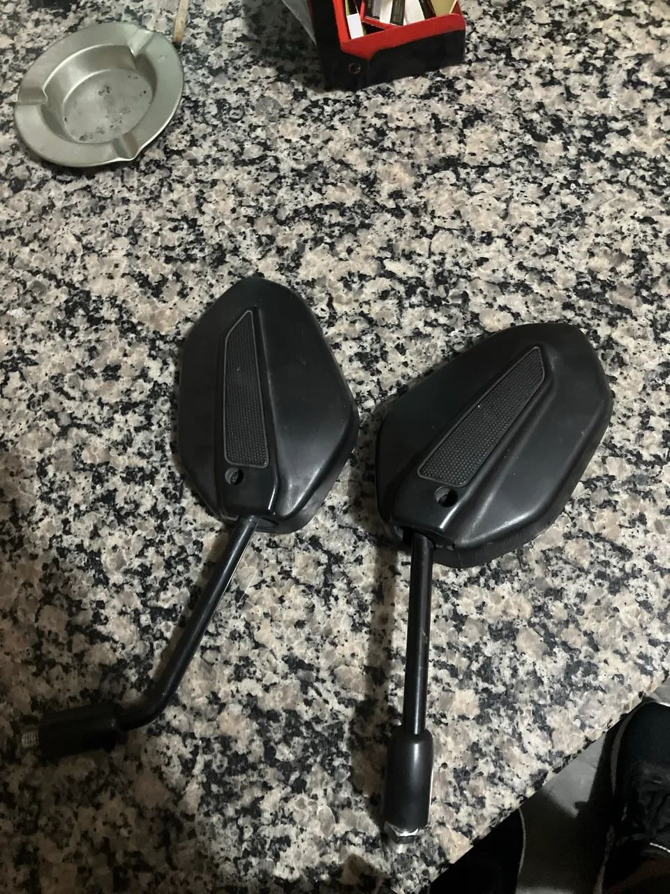 Vendo par de retrovisor CB Twister 300cc - Foto 2