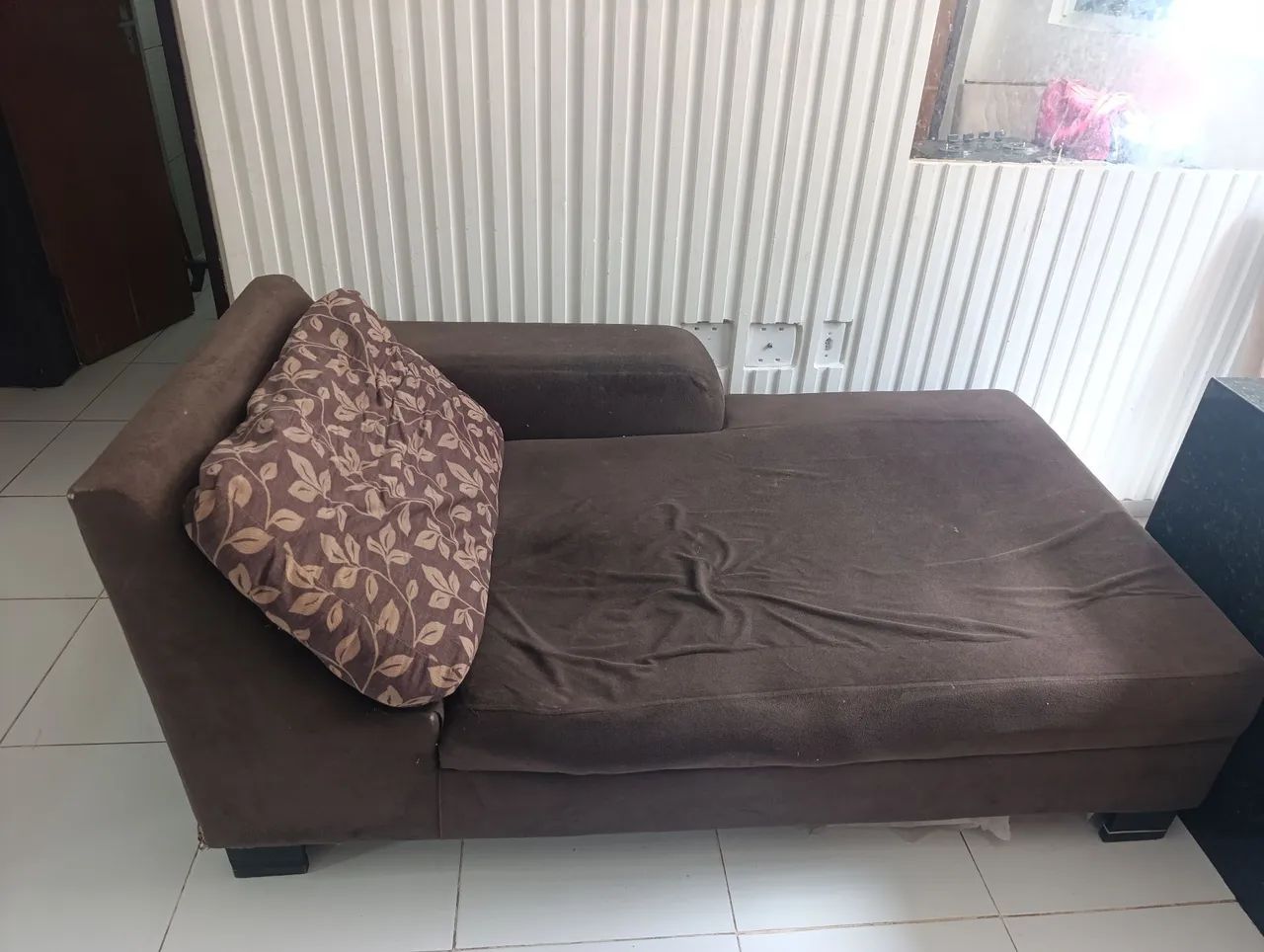 Sofá cama com almofada semi novo perfeito só pegar e usar! - Foto 2