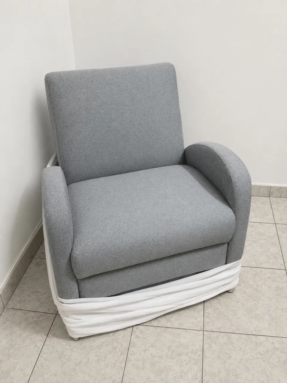 Poltrona de linho cor cinza NOVA