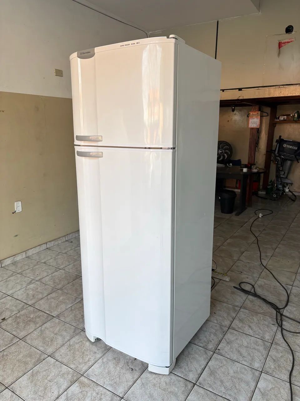 GELADEIRA DUPLEX ELETROLUX SEMI NOVA 460 LITROS  - Foto 4