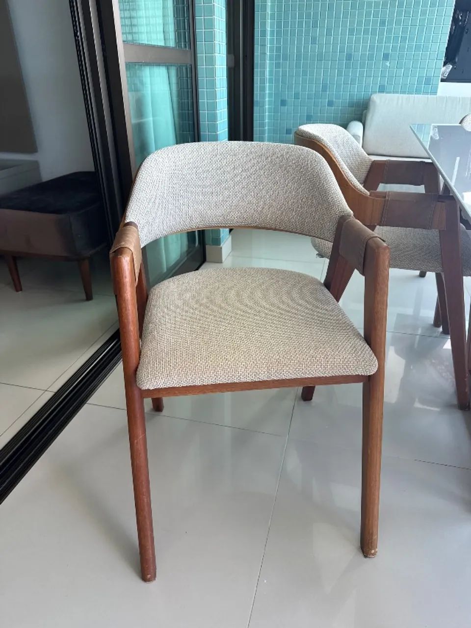 Conjunto mesa com seis cadeiras - Foto 3