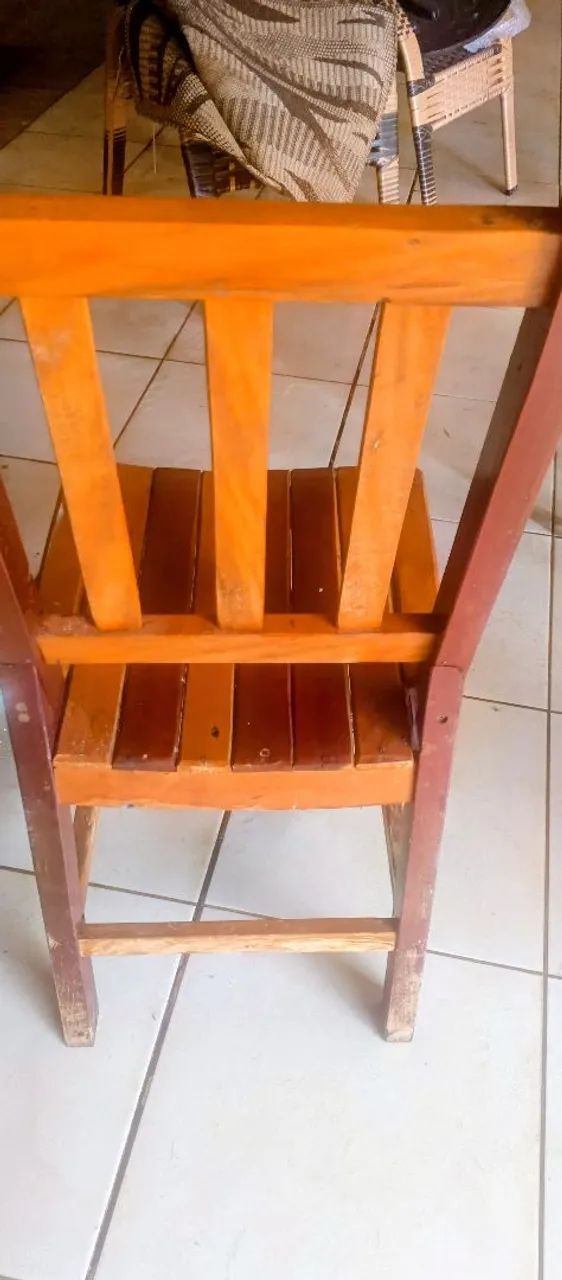 Cadeia de madeira - Foto 2