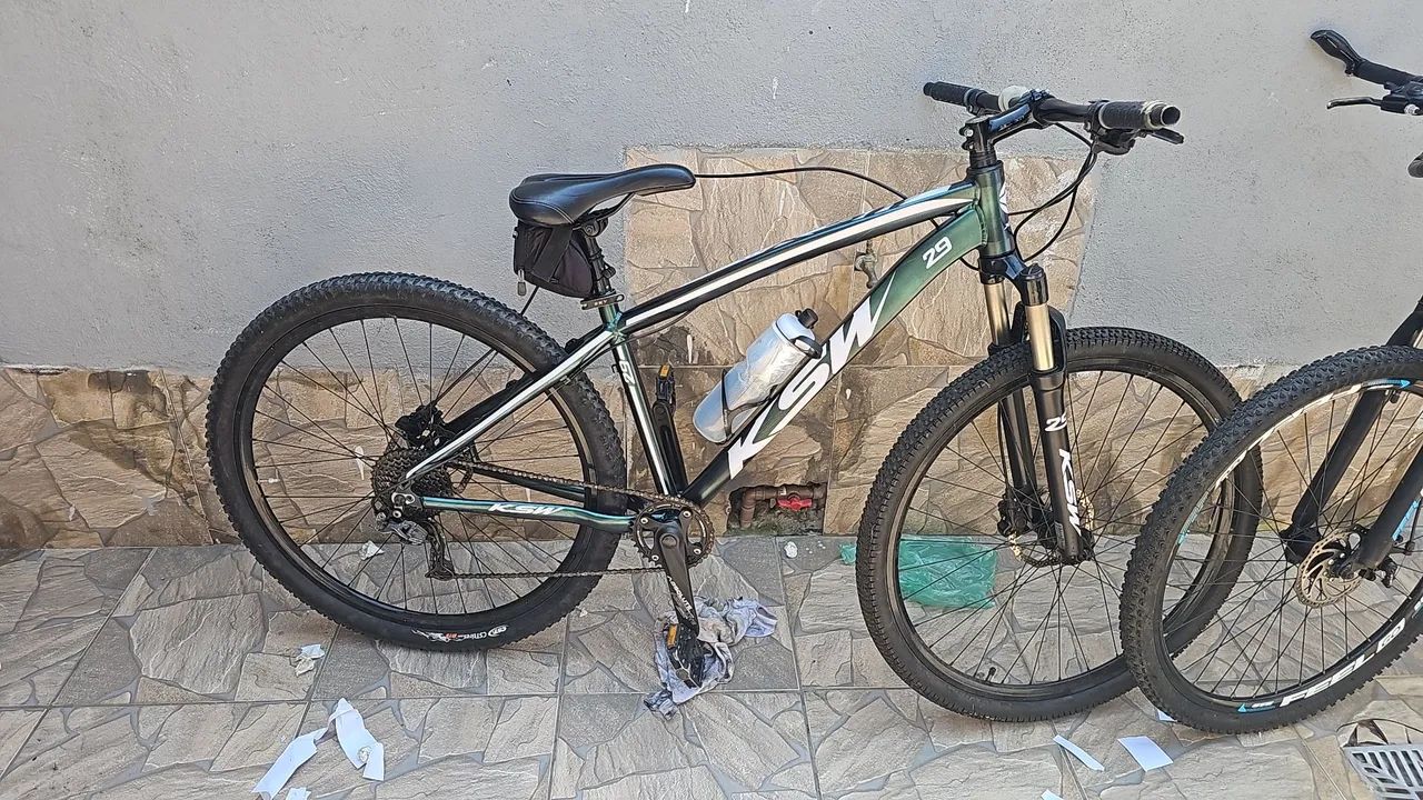 Vendo ou troco bicicleta aro 29  - Foto 2