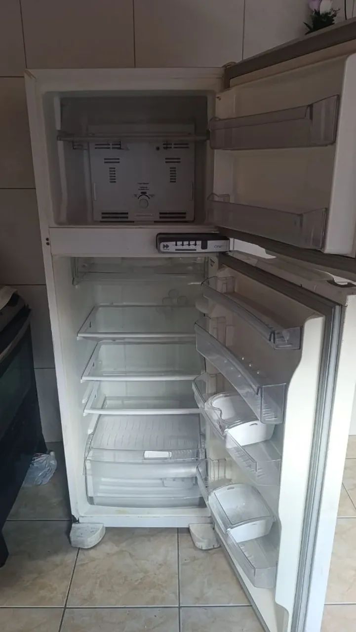 Geladeira em perfeito estado 