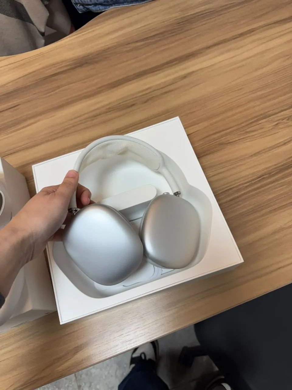 AirPods Max 1ª Geração Prata Original + Caixa e Smart Case - Fones