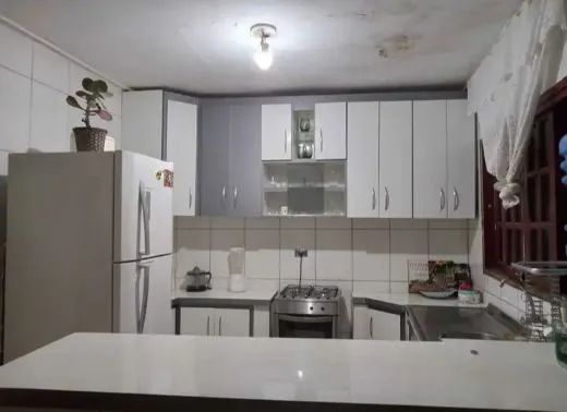 Casa espaçosa com 3 quartos - Foto 2