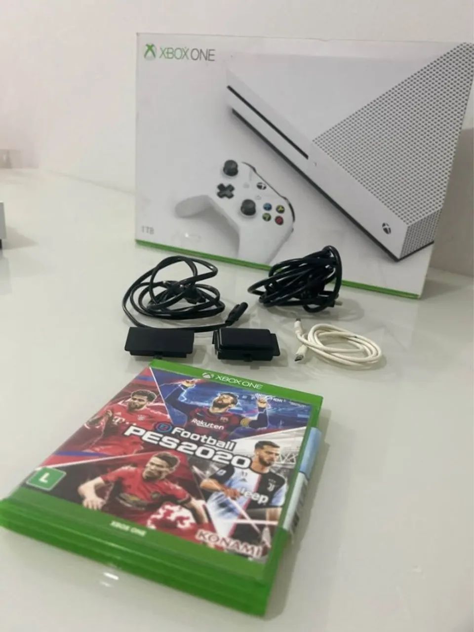 XBOX ONE S 1TB - Foto 2