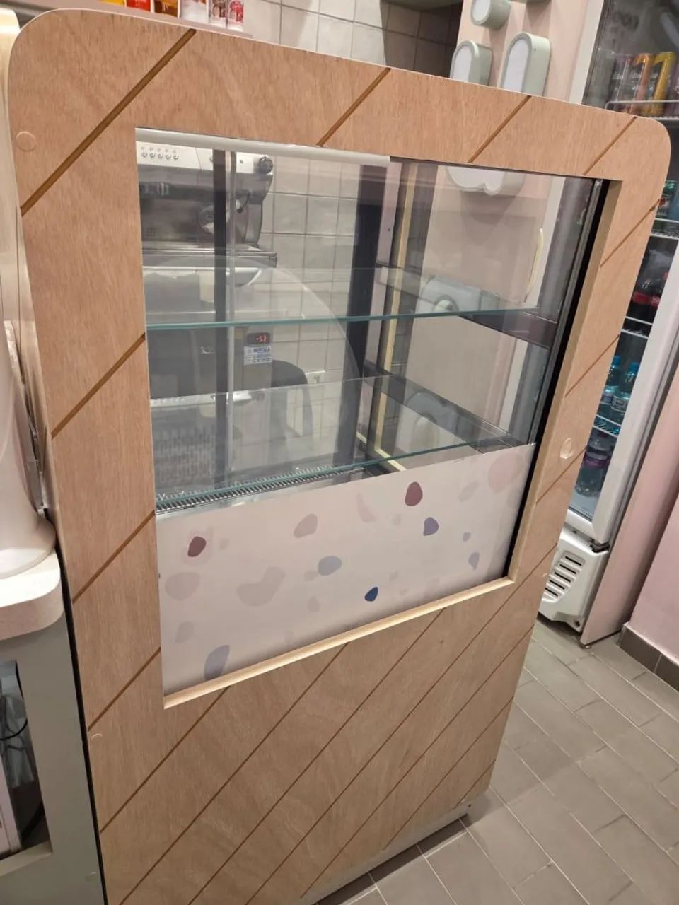 Móveis e Equipamentos Cafeteria/Doceria - Foto 2