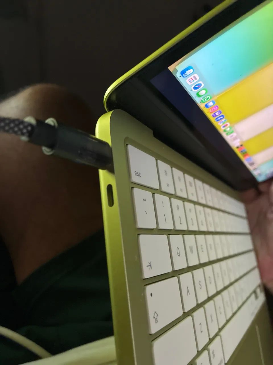 MacBook Neo 256gb Citrus lindo com nota 1 mês de uso - Notebooks