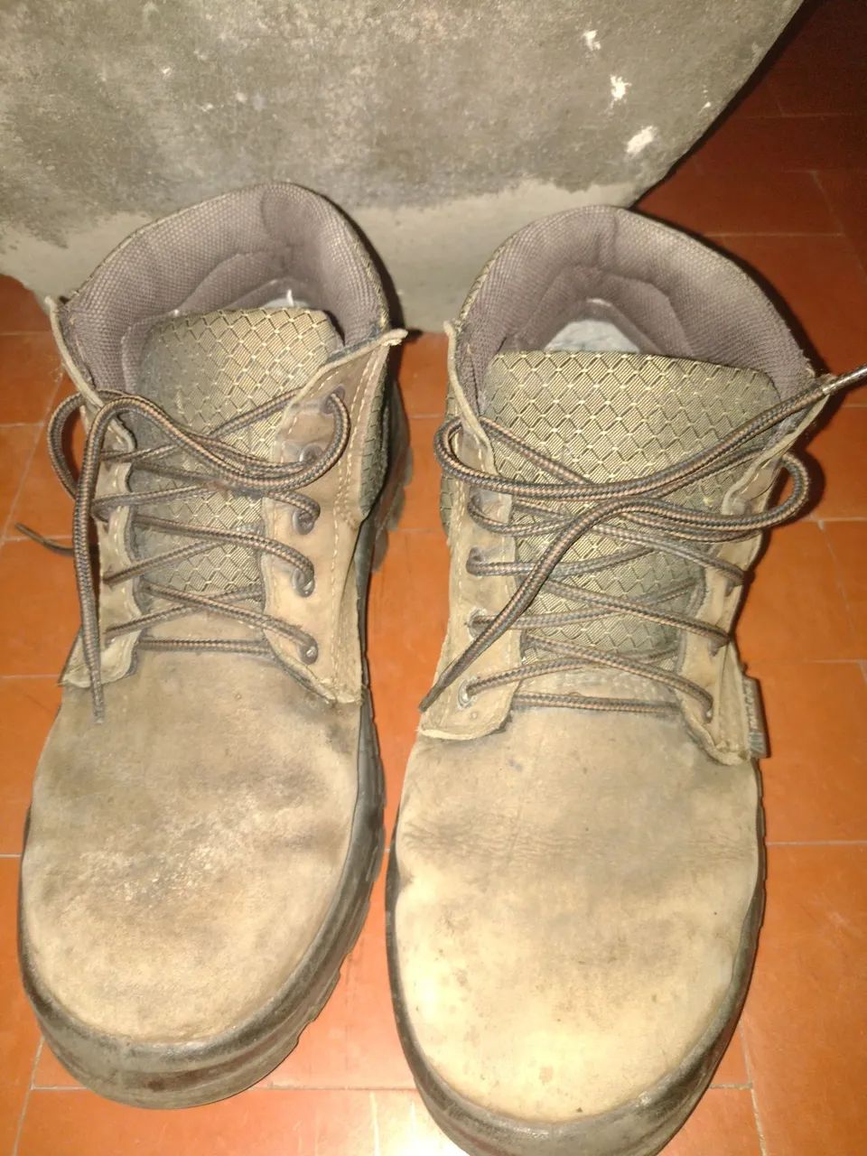 Vendo ou troco Bota de segurança marrom  - Foto 5