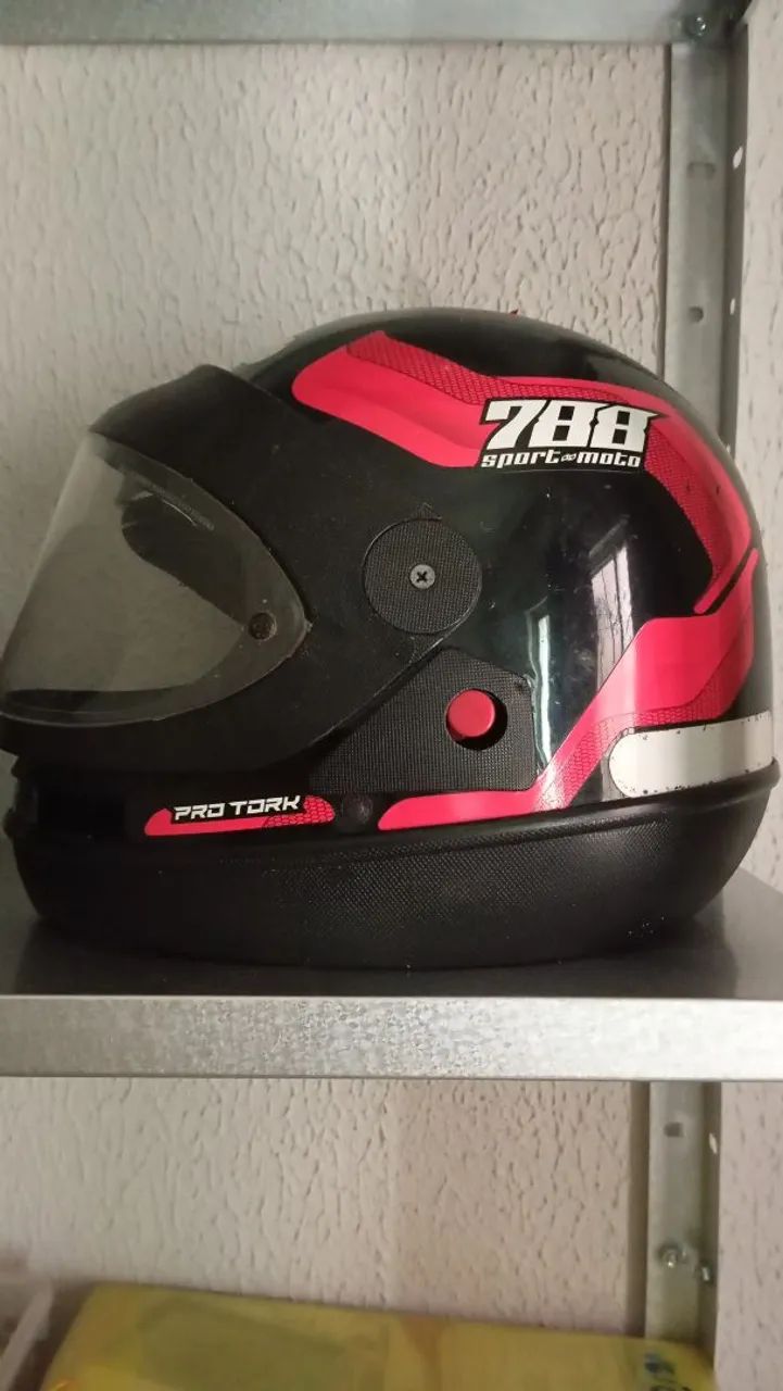 Capacete pouco usado