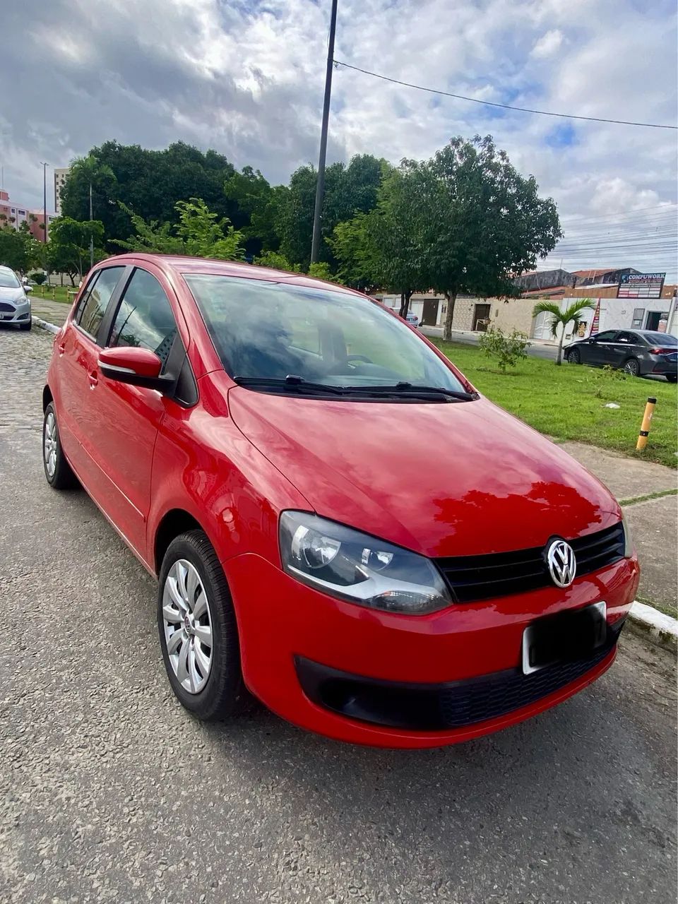 Volkswagen Fox 1.6 MI Total Flex 8V 5P 2013 - Foto 4
