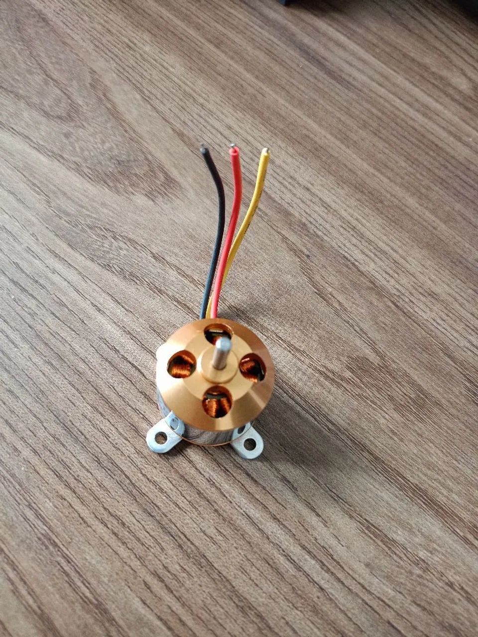 Motor brushless 1000kv aeromodelo 
