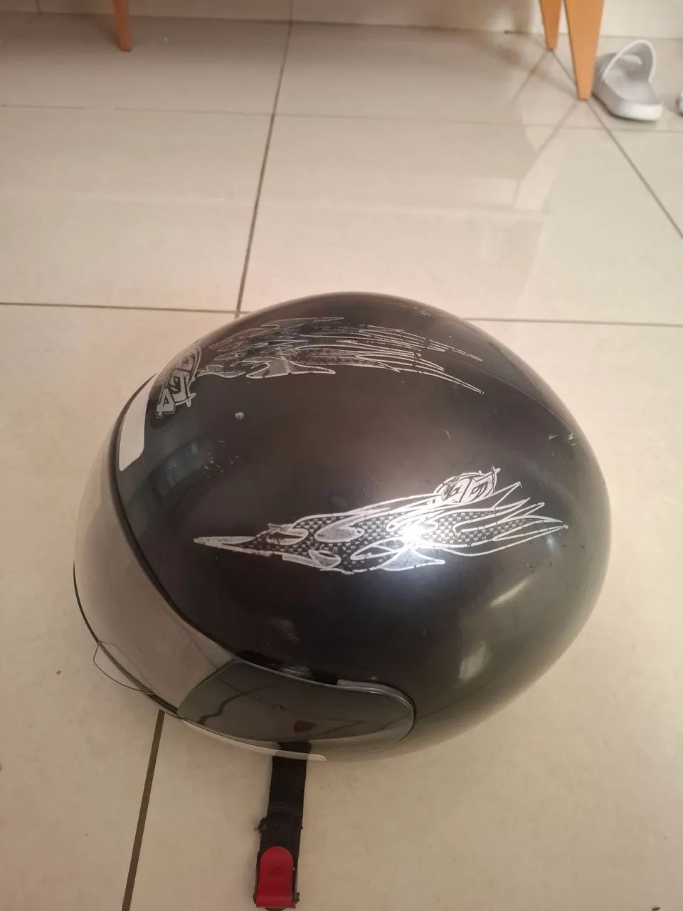 Vendo Capacete tamanho 58 - Foto 2
