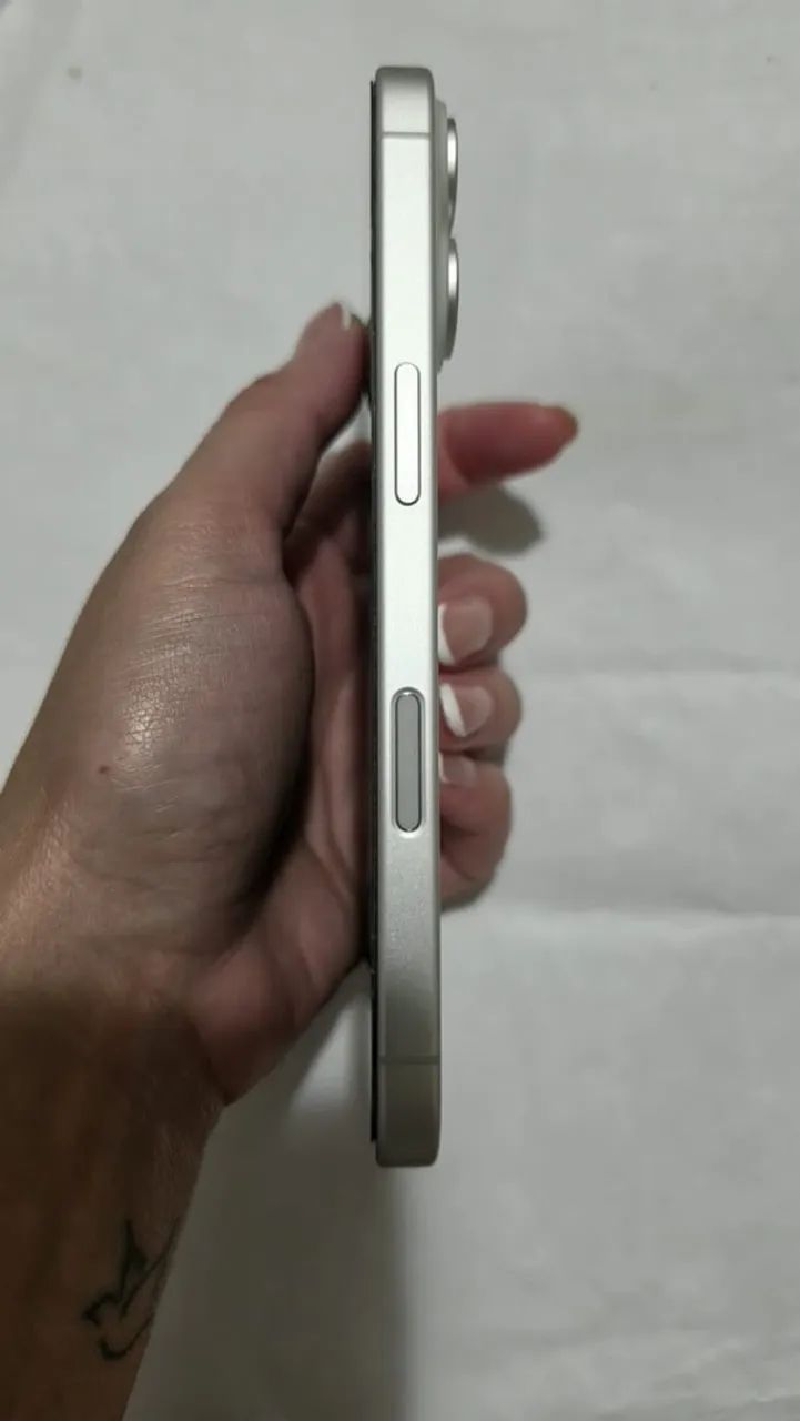 IPHONE 16 - Foto 2