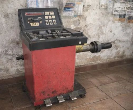 Maquinário Completo para Borracharia em Goiânia - R$ 10.000 - Urgente - Foto 3