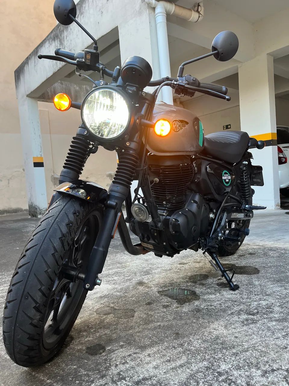 Hunter 350 2025