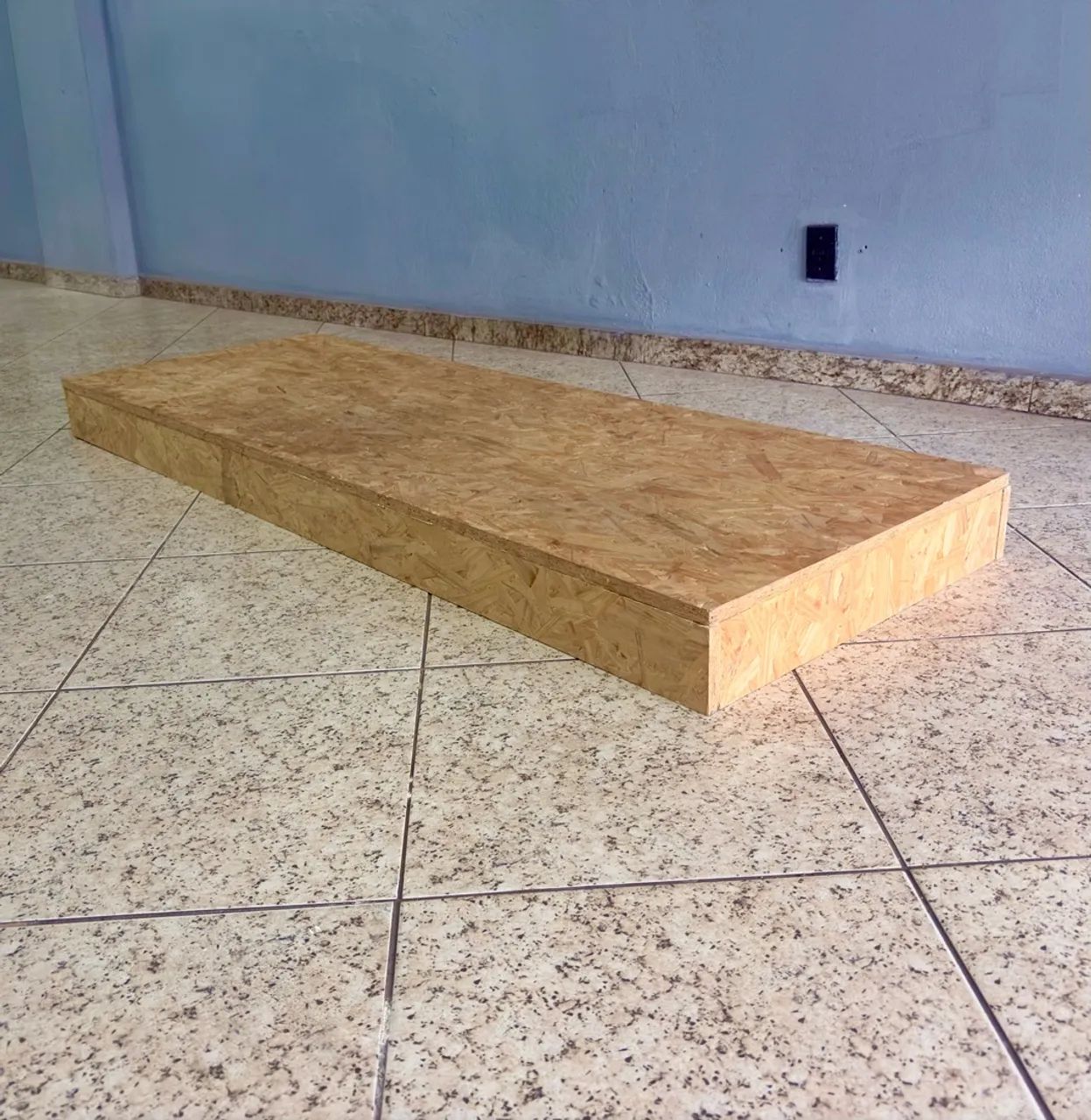Tablado para manequim OSB