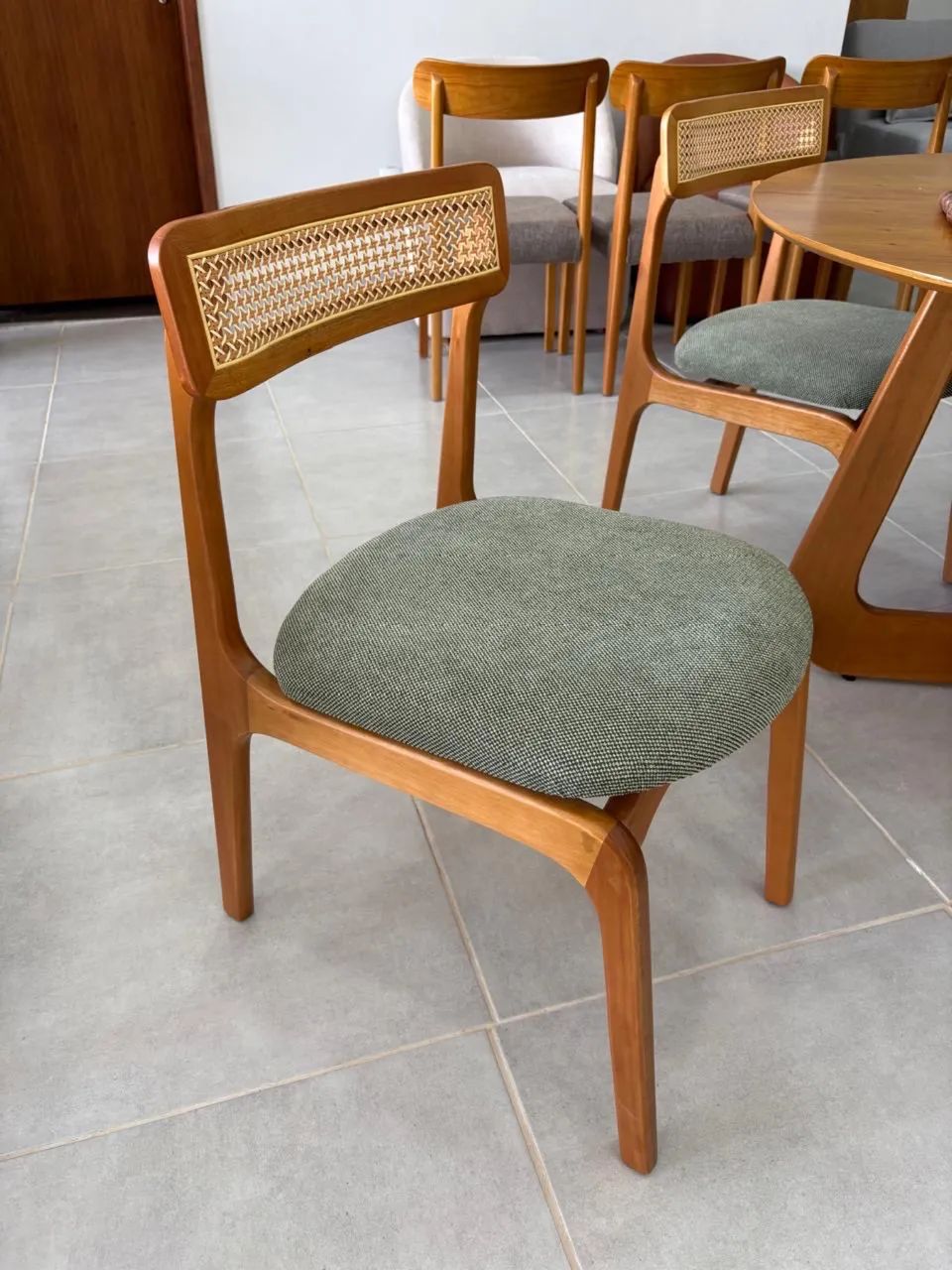 *CONJUNTO MESA MARAGOGI REDONDA C/ 4 CADEIRAS BUZIOS* - Foto 3