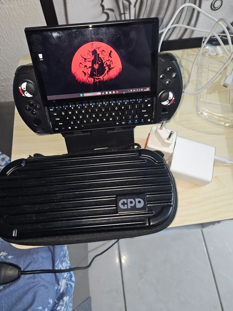Gpd win 4 AI9  hx 370 32GB de ram 2tb  - Foto 3