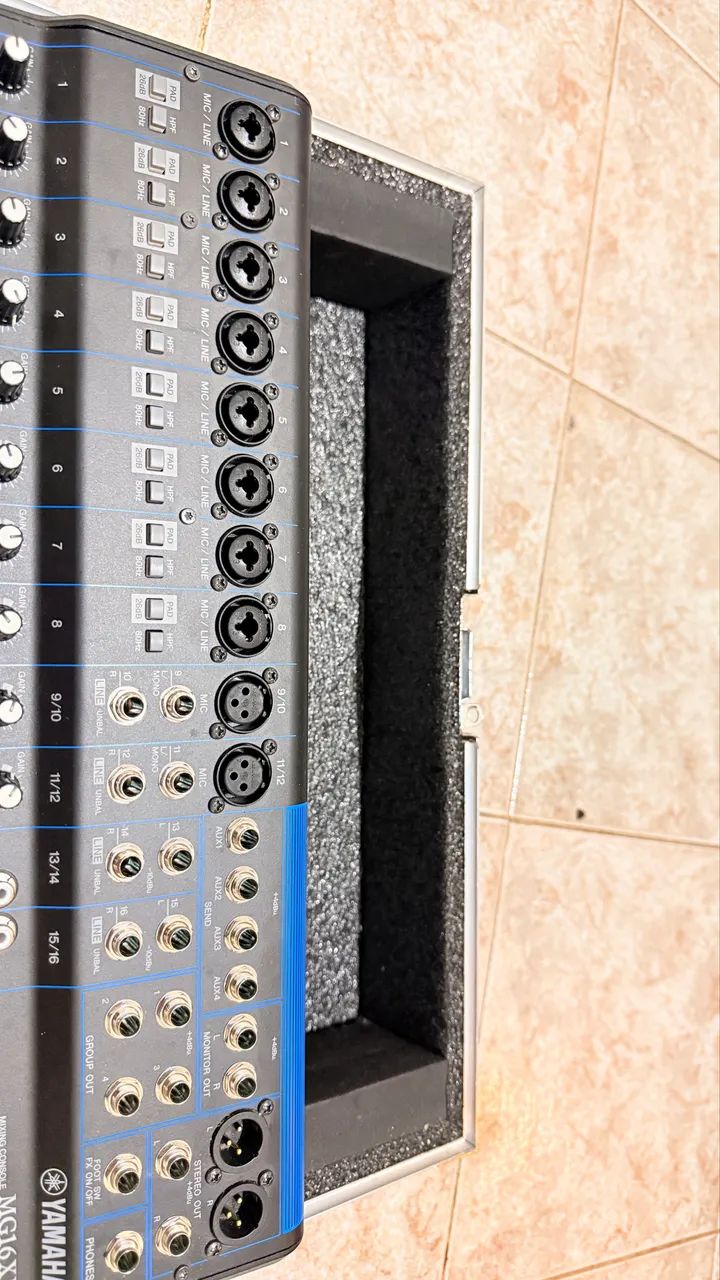 Mesa de som Yamaha Mg 16 xu + Hard case (som case)  - Foto 3