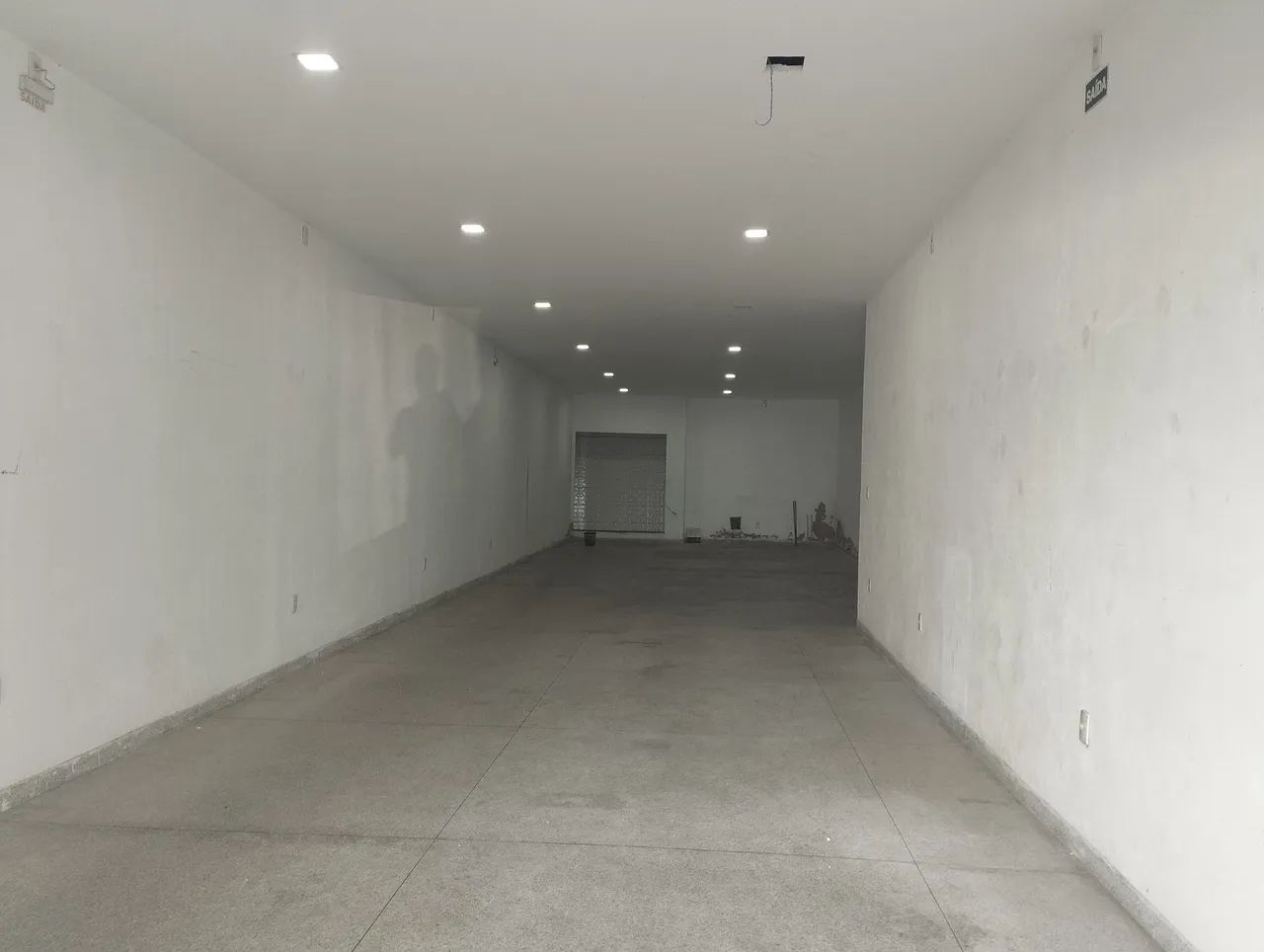 Alugo Galpão de 6x23 no centro