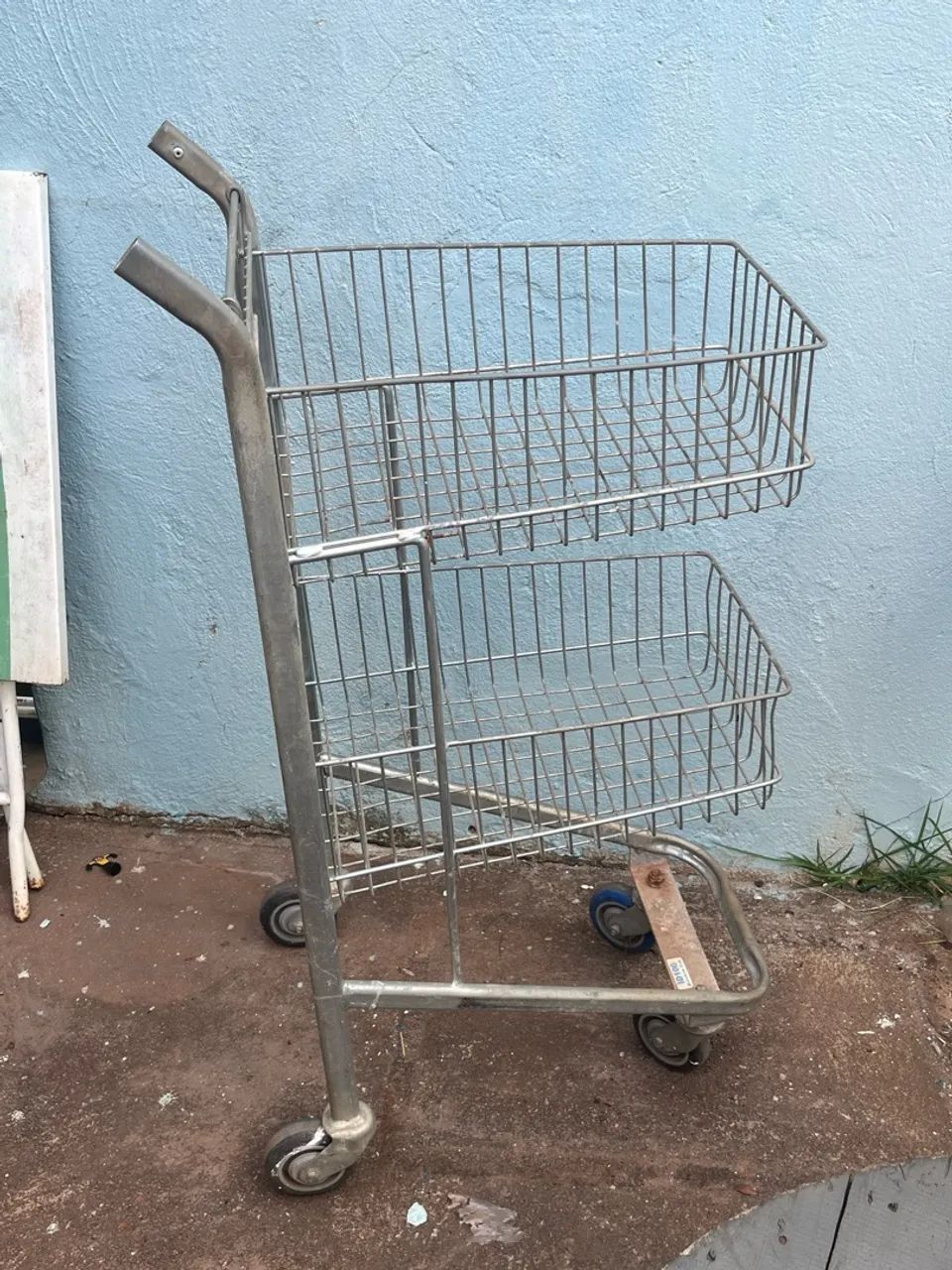 VENDE-SE CARRINHOS DE COMPRAS PARA MERCADO - Foto 2