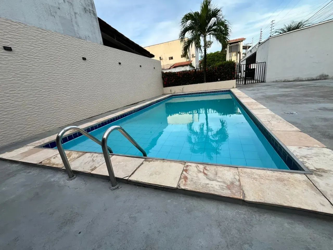 Vendo Duplex de Luxo Bairro Maraponga Com 3 Suítes, Projetados, Deck e Churrasqueira e 7 M - Foto 5