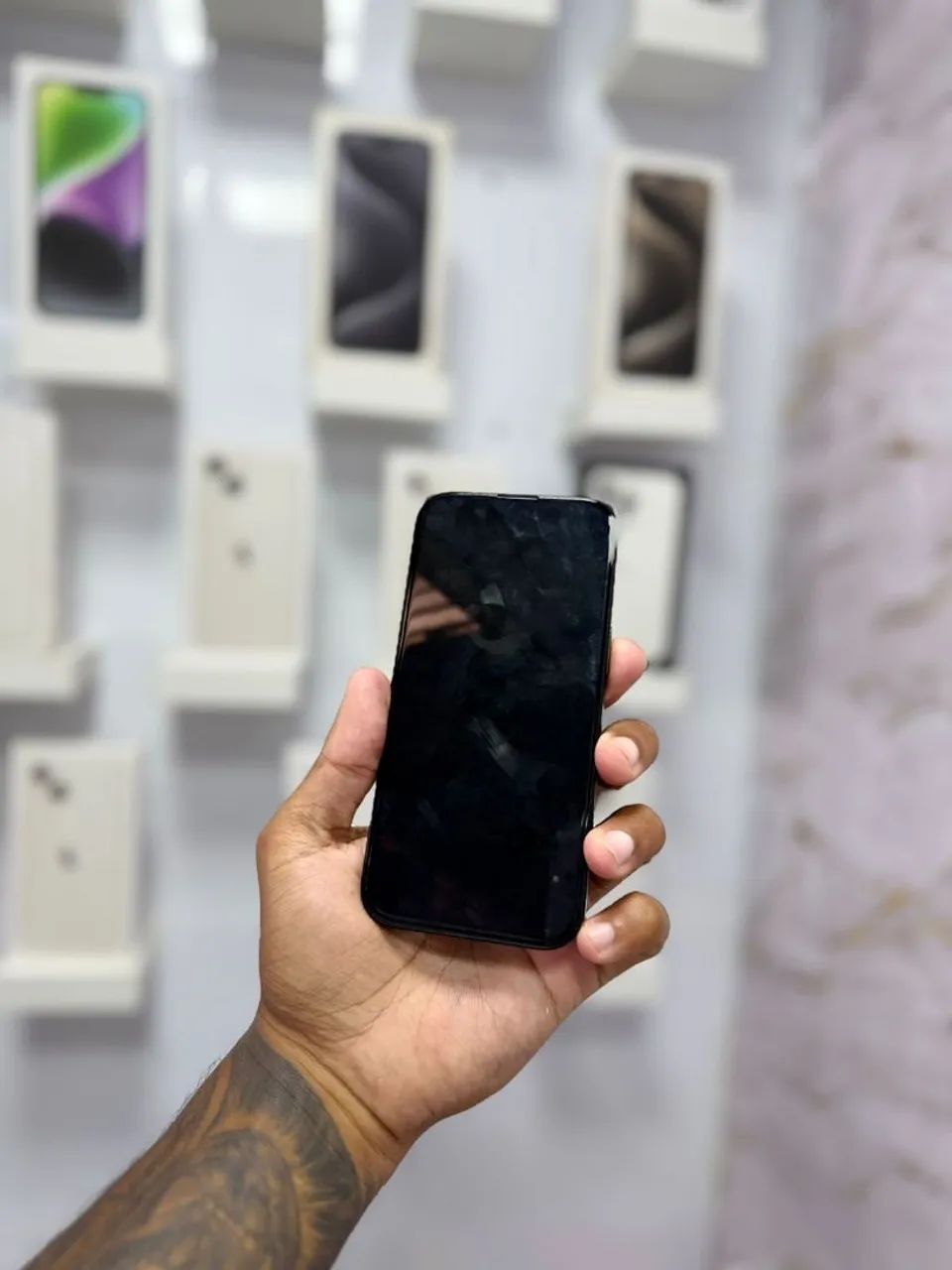 IPHONE 15 128GB PRETO<br>R$ 3.250,00 - Foto 2