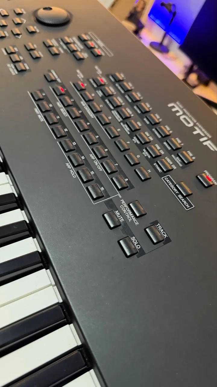 Teclado Motif XF7 (Impecável) - Foto 2