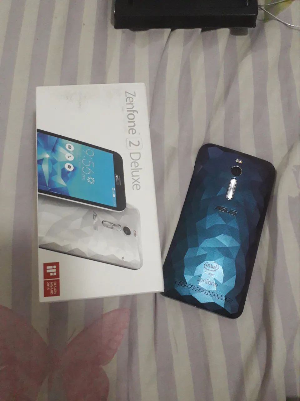 Celular Asus deluxe 128GB - Foto 3