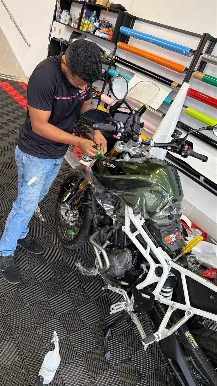 Plotagem de motos ppf de moto adesivos de moto - Foto 4