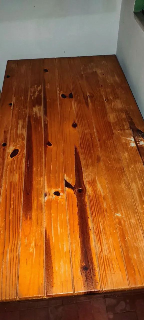 Mesa de madeira 1,40 x 0,70 - Foto 3