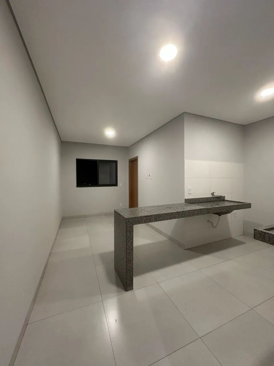 ALUGA-SE APARTAMENTO com Internet inclusa  - Foto 4