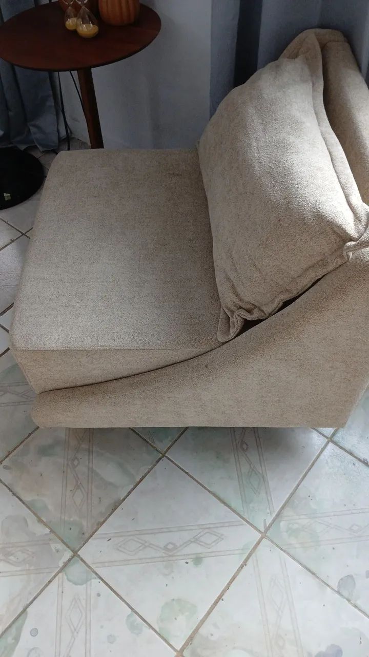Poltrona tecido bucle muito bonita - Foto 3