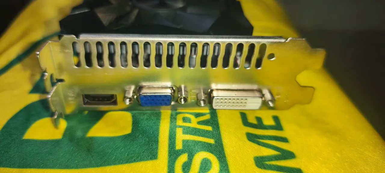 VENDO PLACA DE VÍDEO AFOX GEFORCE GT 740  4GB - Foto 2