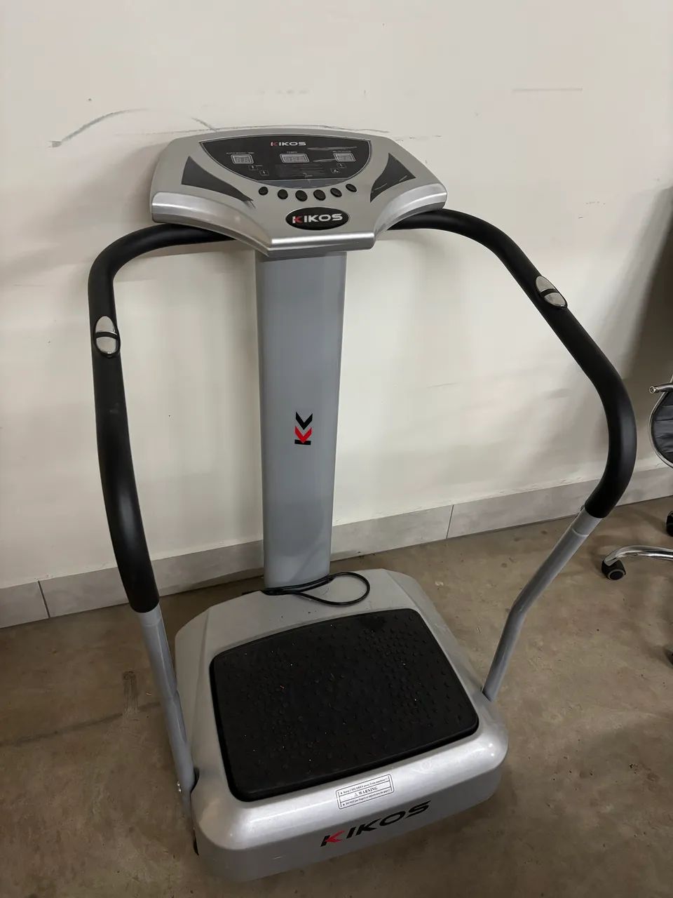 Plataforma Vibratória Kikos Profissional Funcionando Perfeita - Foto 2