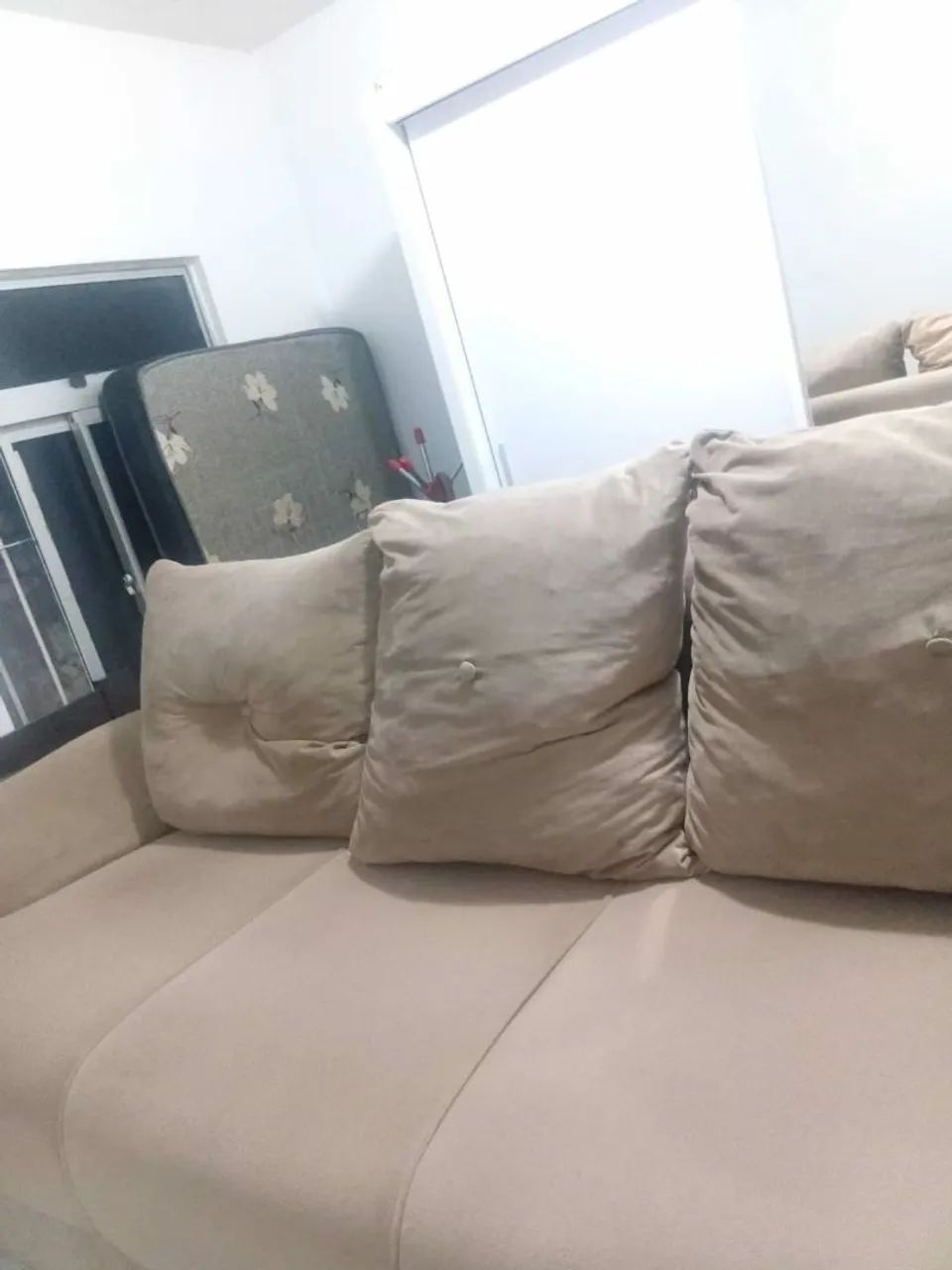 Dois sofá. 2 e 3 lugares 