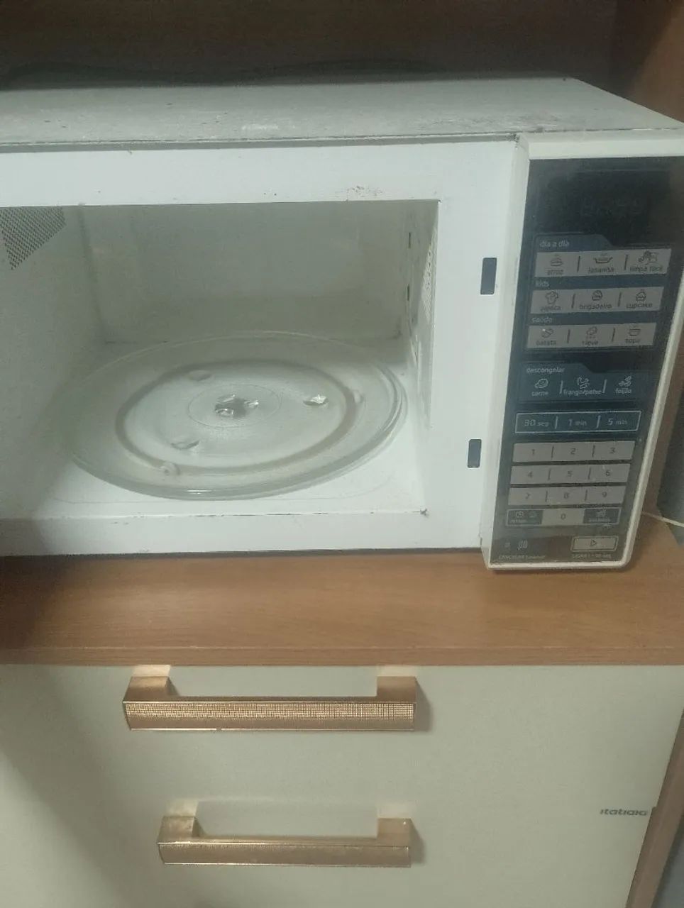Microondas com defeito não liga