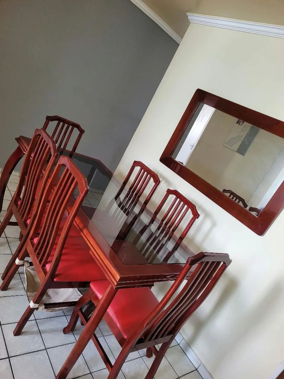 Mesa + 6 cadeiras + espelho - pra vender logooo