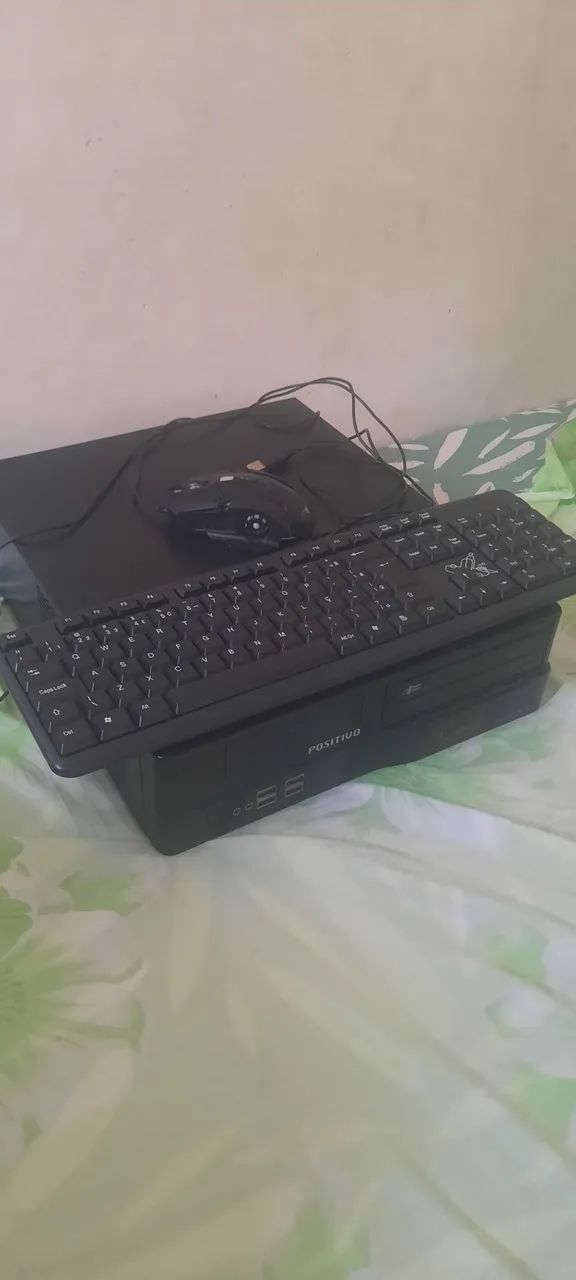 Computador completo i5 4gigas monitor 24 polegadas 