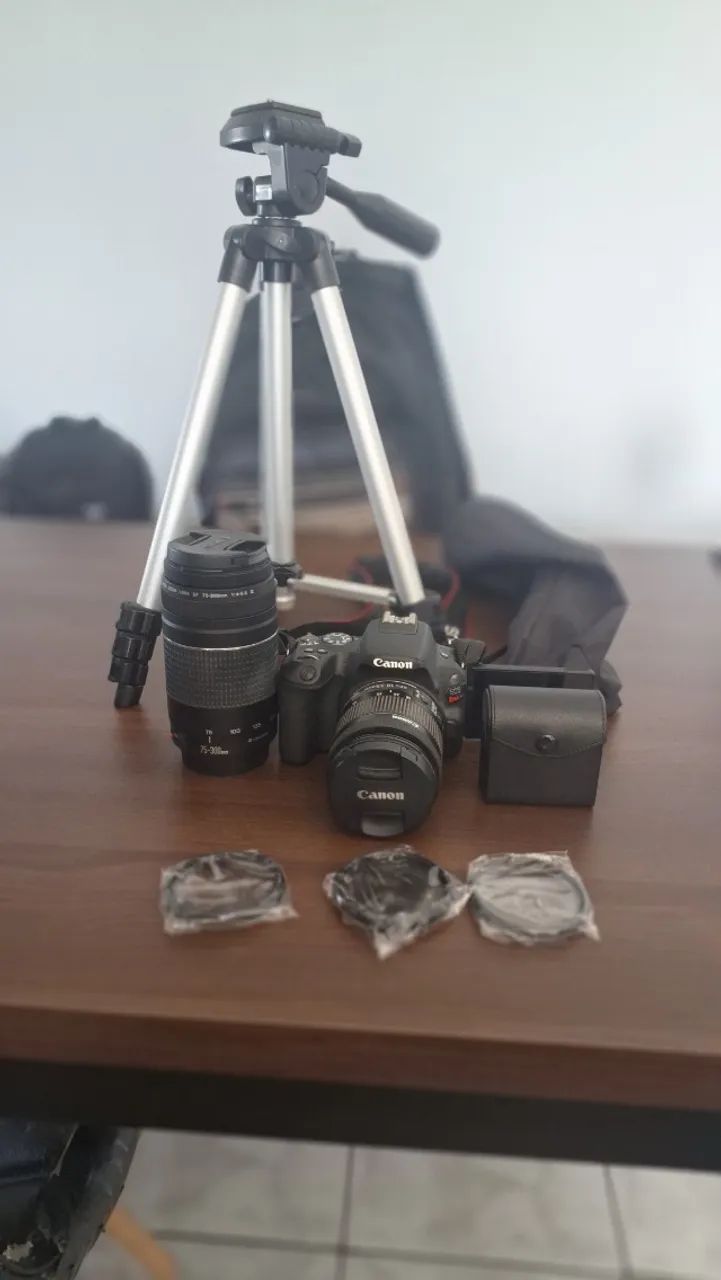 Camera Canon SL2 com 2 Lentes e acessórios. - Foto 4
