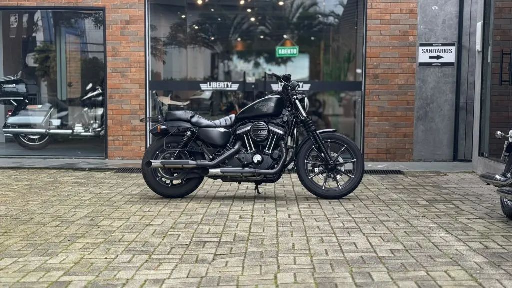 XL 883N IRON