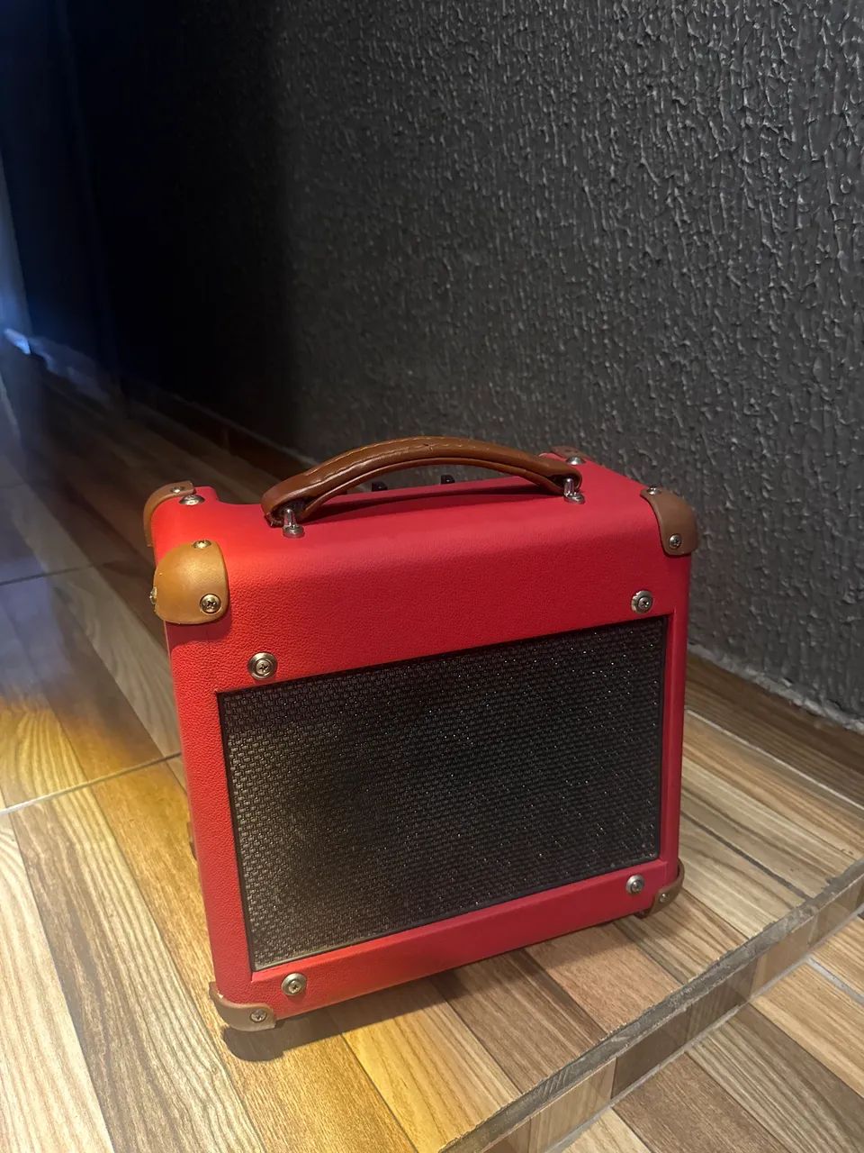 Amplificador bugera vermelho 