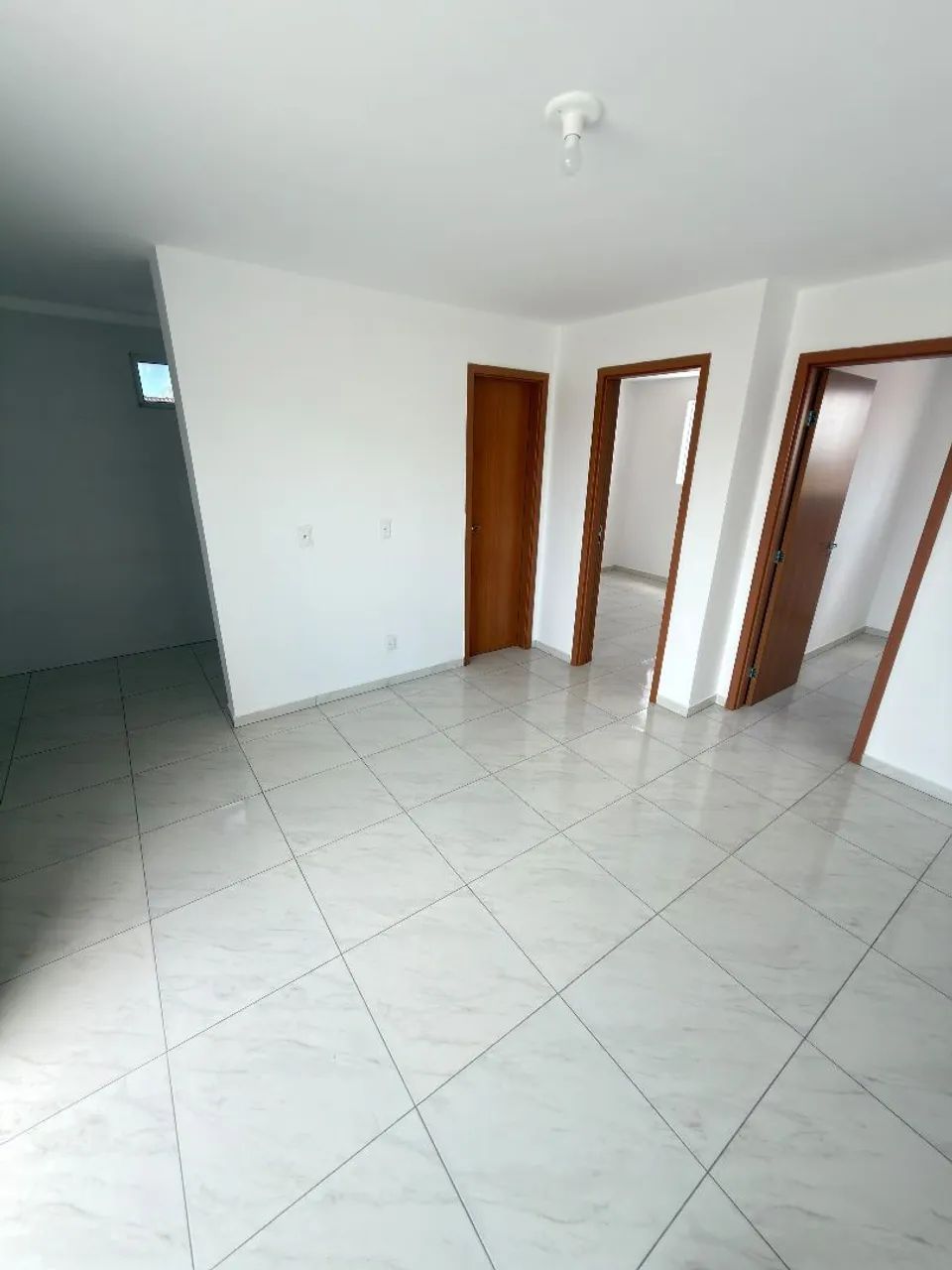 Alugo AP 1°andar Valentina 