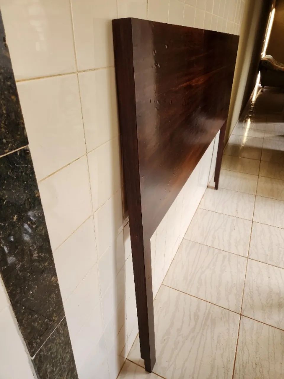 Cabeceira de Cama Em Madeira Bem Conservada  - Foto 4