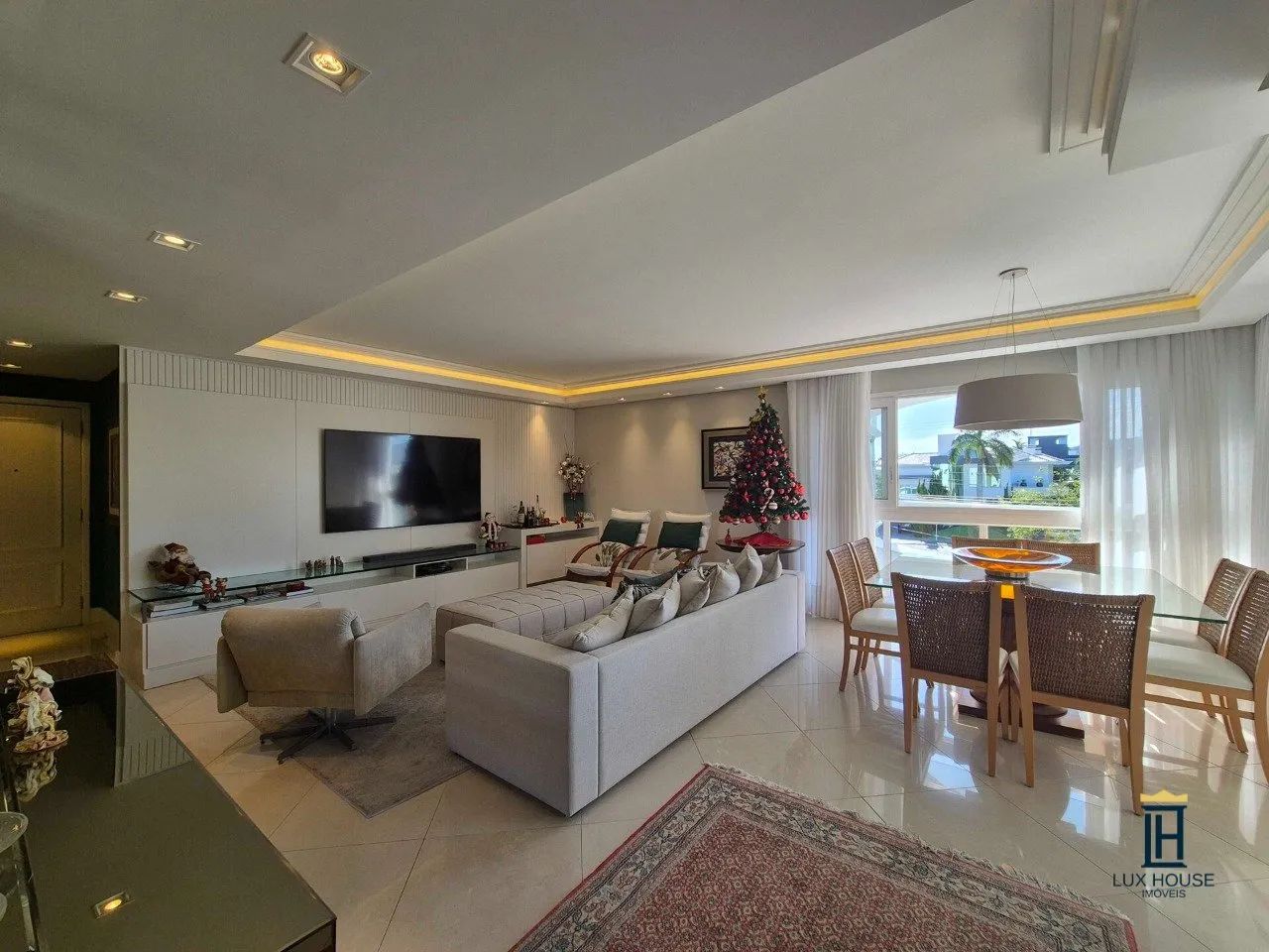 Ótimo Apartamento com 4 dormitórios em Jurerê Internacional