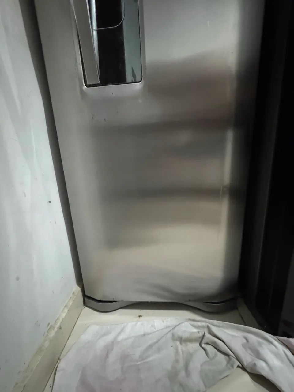 VENDO GELADEIRA FUNCIONANDO NORMALMENTE  - Foto 5