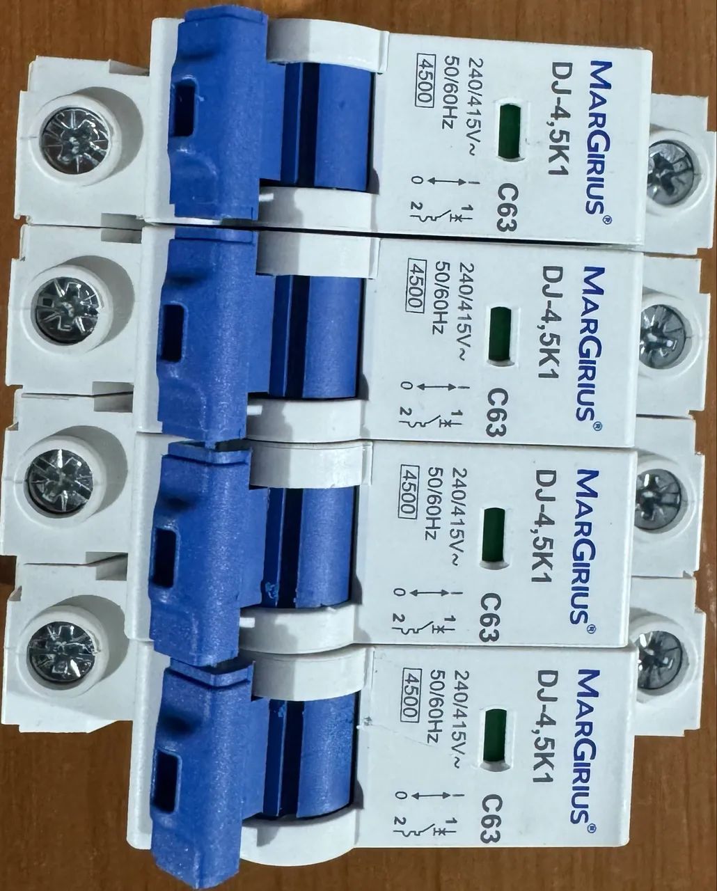 Dijuntor e contator 